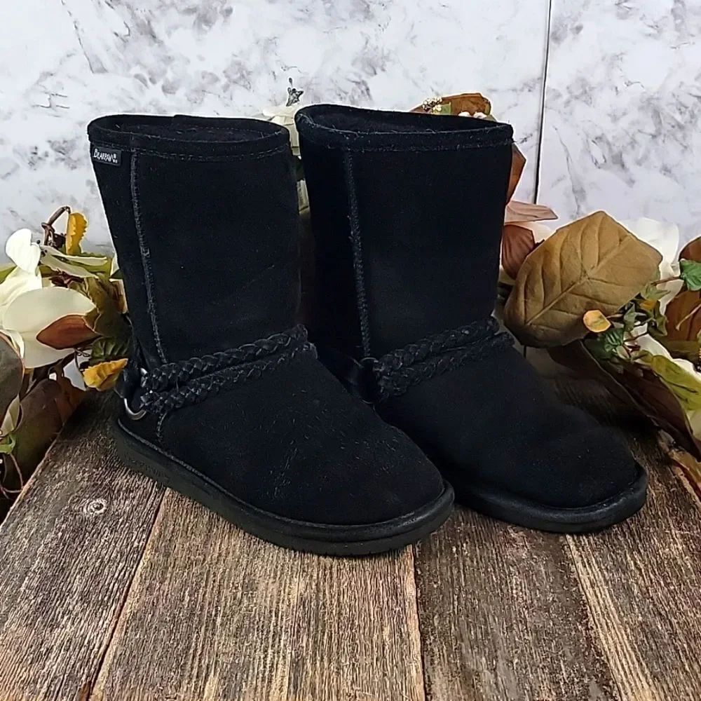Bear paw winter boots Size 6 FREE WITH PURCHASE